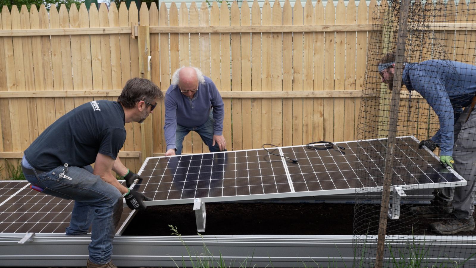 Roll-A-Rack installation crew working at the Cleveland sample site
